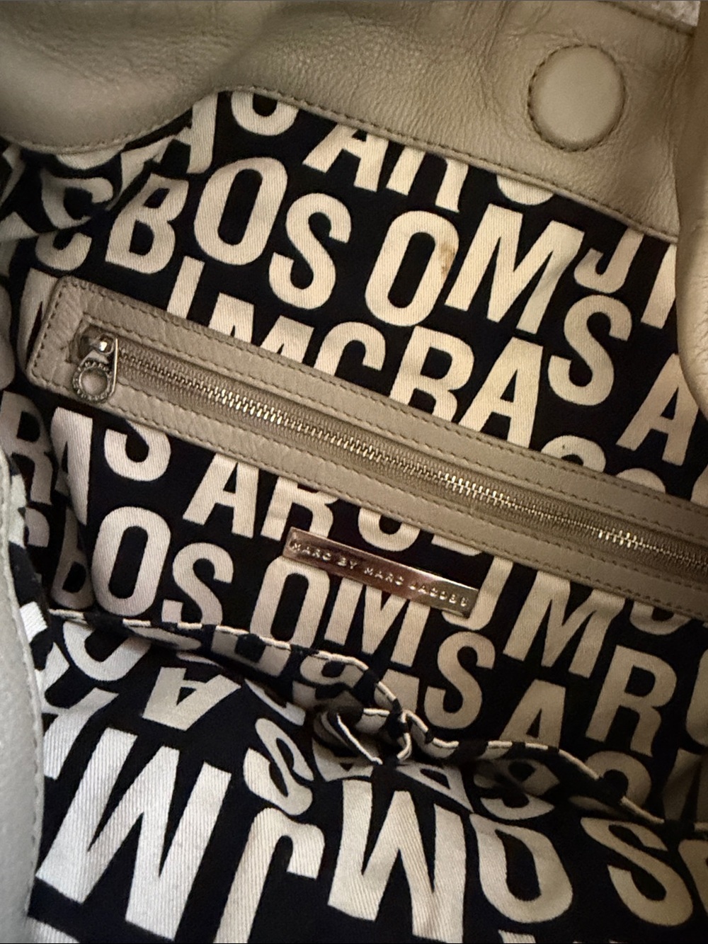 Marc by Marc Jacobs Neutral Taupe Hobo Shoulder Bag - Picture 3 of 7